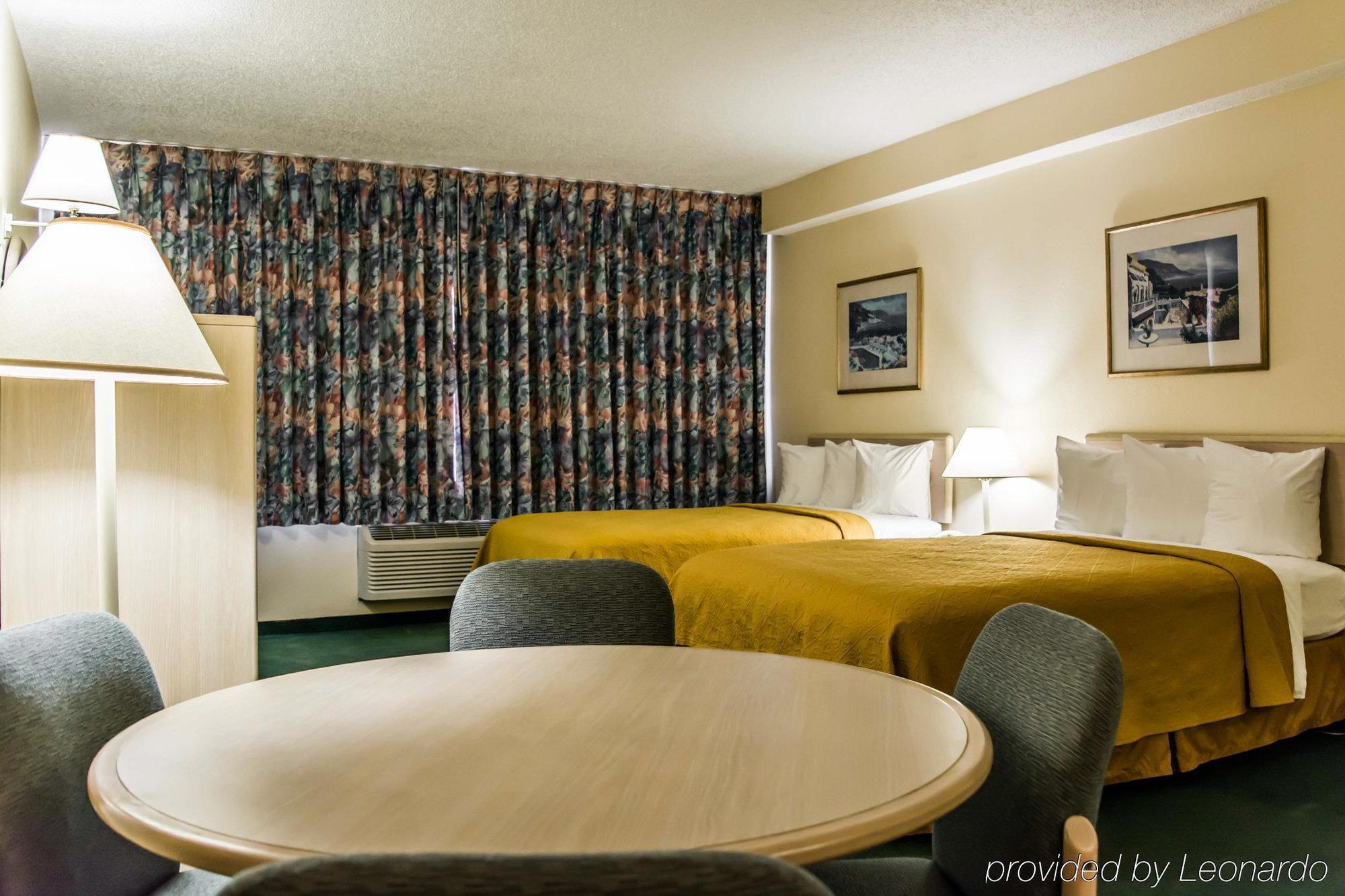Quality Inn And Suites Golf Resort Golden Gate Esterno foto