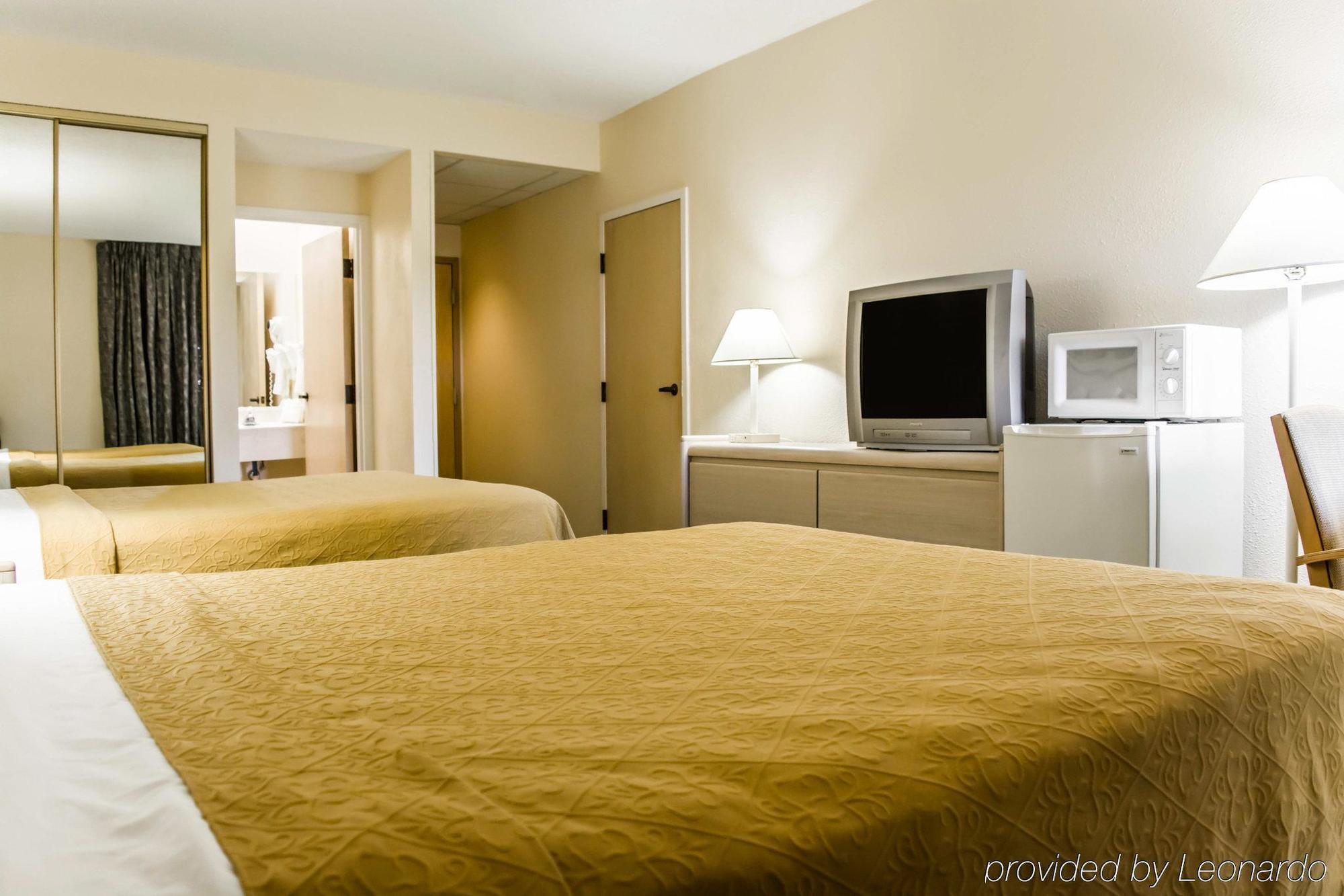 Quality Inn And Suites Golf Resort Golden Gate Esterno foto