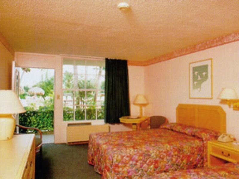 Quality Inn And Suites Golf Resort Golden Gate Esterno foto