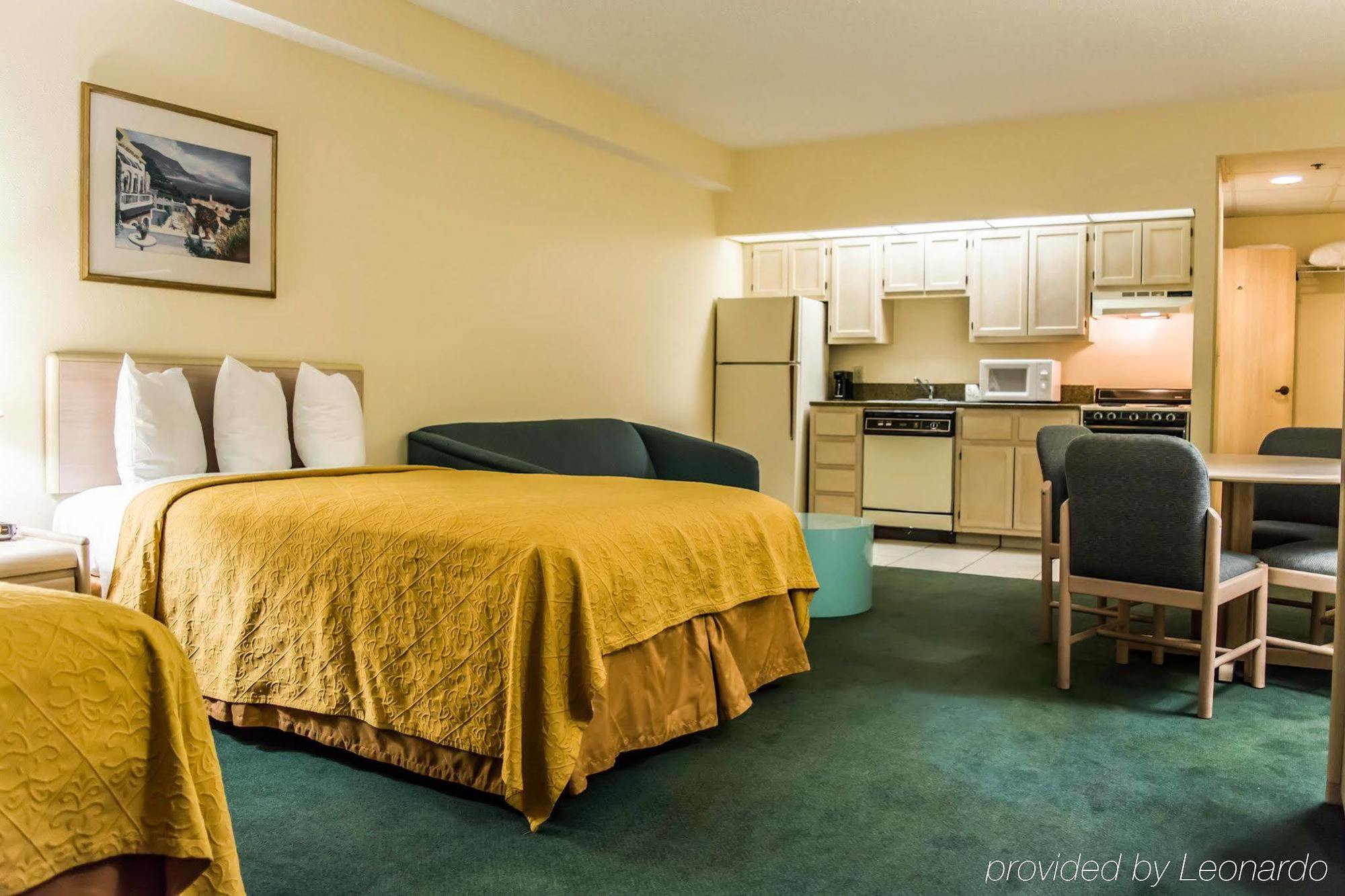 Quality Inn And Suites Golf Resort Golden Gate Esterno foto
