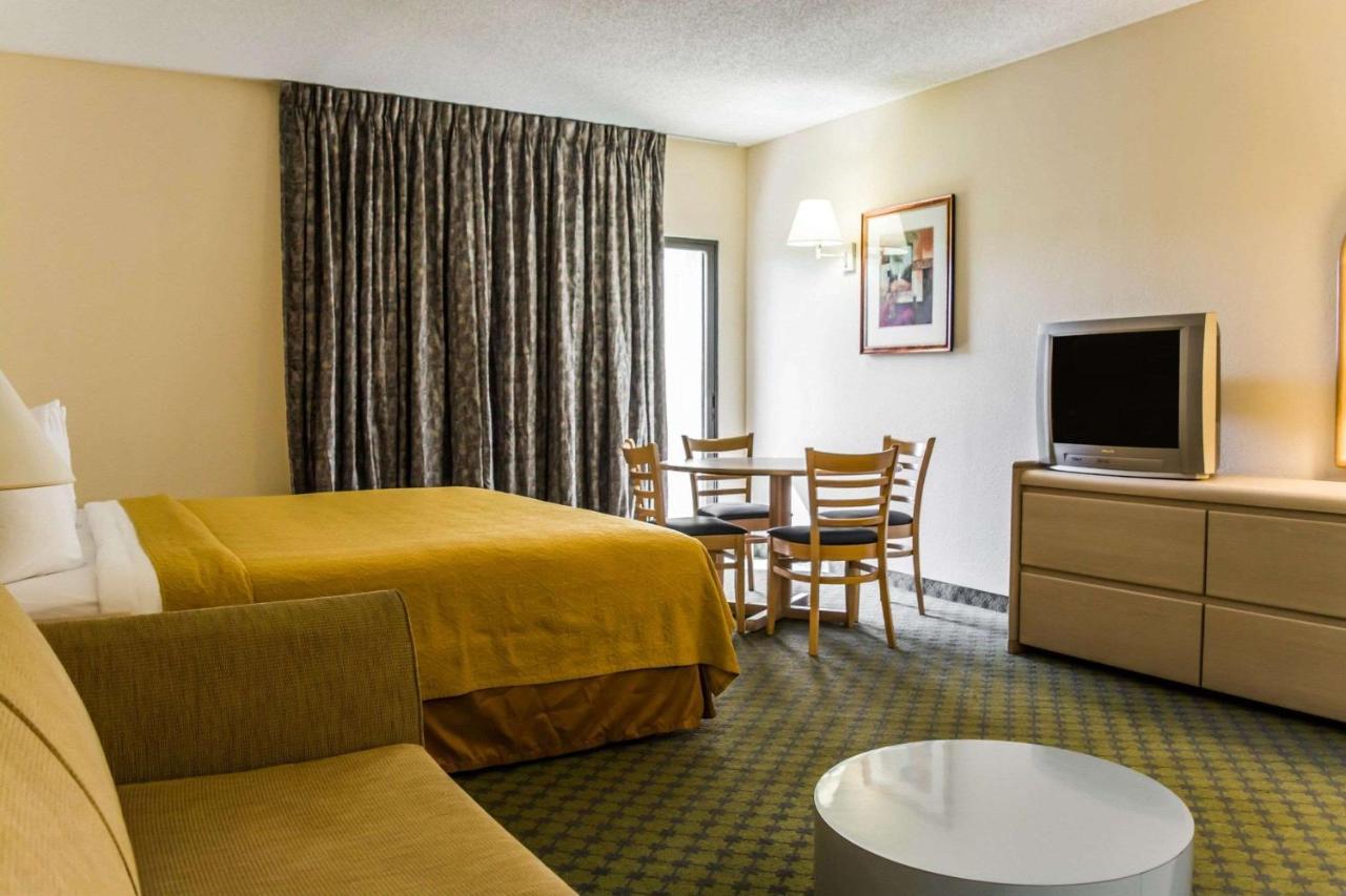 Quality Inn And Suites Golf Resort Golden Gate Esterno foto
