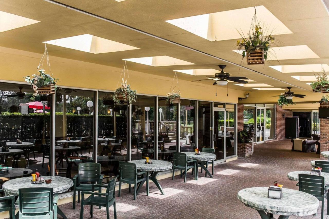 Quality Inn And Suites Golf Resort Golden Gate Esterno foto