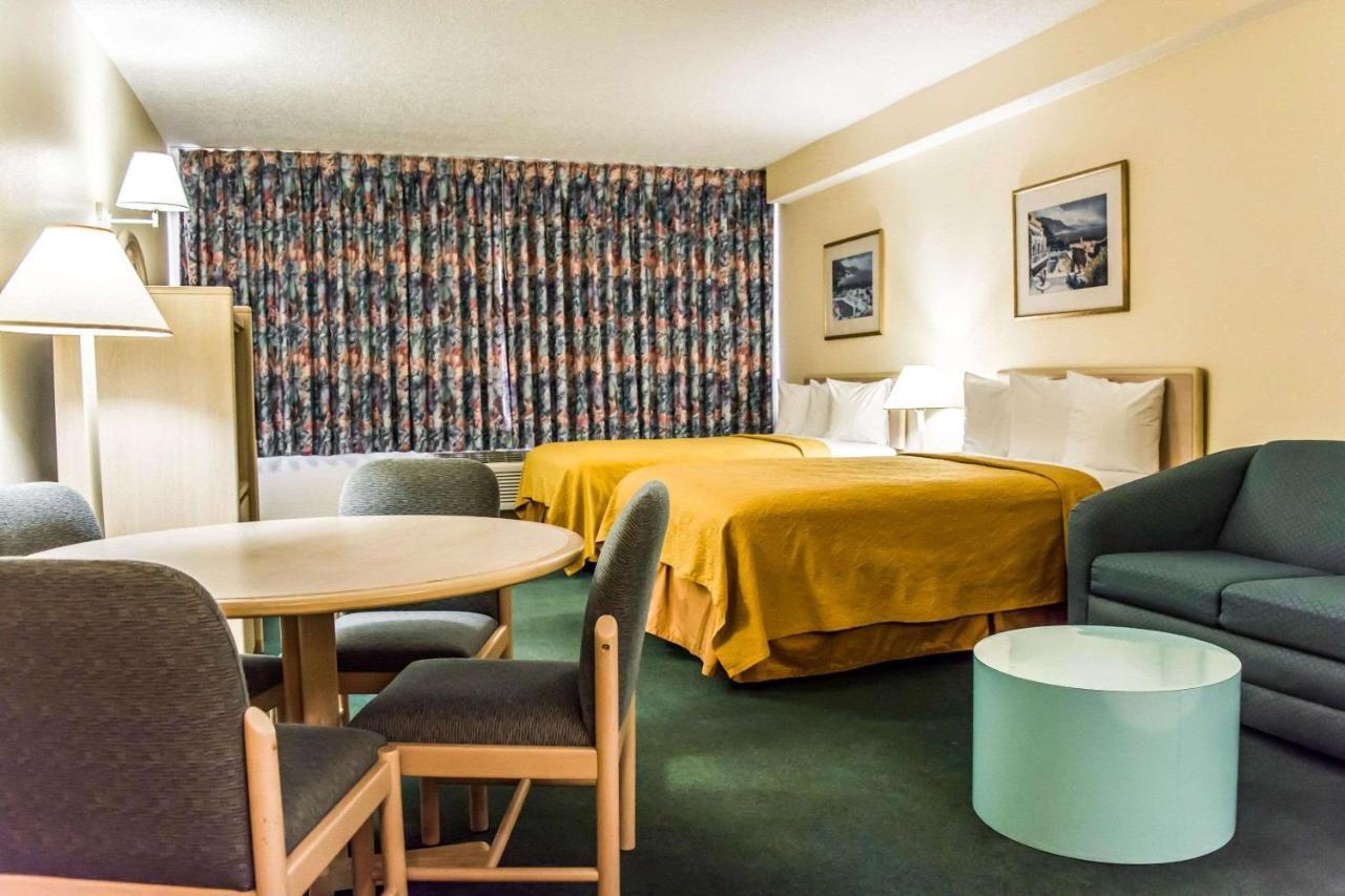 Quality Inn And Suites Golf Resort Golden Gate Esterno foto